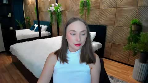 Emelie online show from 11-19-25, 04:29