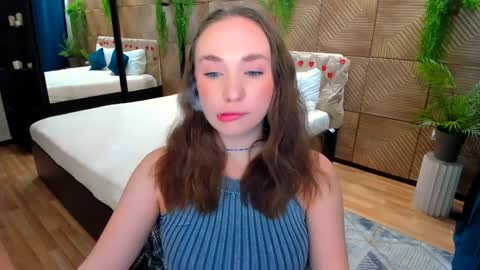 Emelie online show from 04-07-26, 10:05
