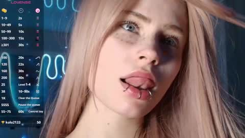 Snapshot of piera_ chatting on 10-08-25, 08:06 Piera online show from 10-08-25, 08:06