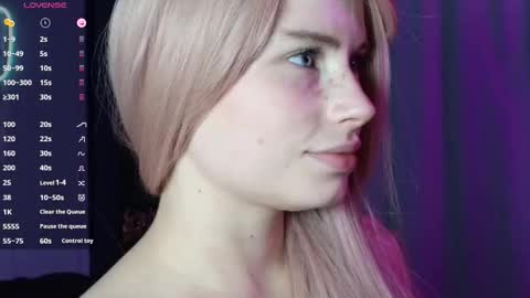 Snapshot of piera_ chatting on 10-10-25, 07:35 Piera online show from 10-10-25, 07:35