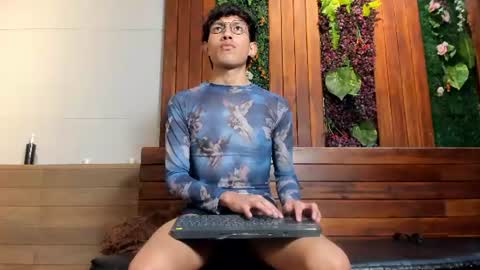 Snapshot of pierre_leroy_ chatting on 07-13-26, 03:42 Pierre Leroy online show from 07-13-26, 03:42