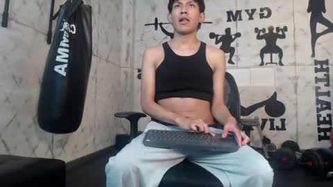 Snapshot of pierre_leroy_ chatting on 07-15-26, 04:07 Pierre Leroy online show from 07-15-26, 04:07