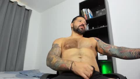 Pierre online show from 01-19-25, 01:33