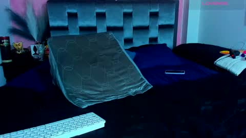 Snapshot of piggy_eddy chatting on 12-30-24, 04:42  Eddy Brock... Its a pleasure to talk to...  online show from 12-30-24, 04:42