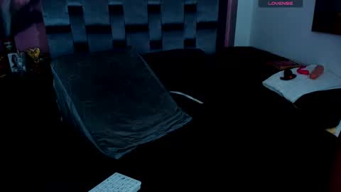 Snapshot of piggy_eddy chatting on 01-15-25, 02:06  Eddy Brock... Its a pleasure to talk to...  online show from 01-15-25, 02:06