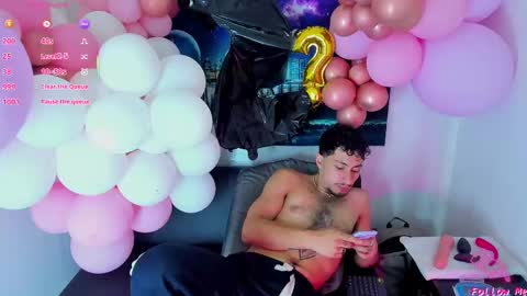 Snapshot of piggy_eddy chatting on 10-01-25, 09:10  Eddy Brock... Its a pleasure to talk to...  online show from 10-01-25, 09:10