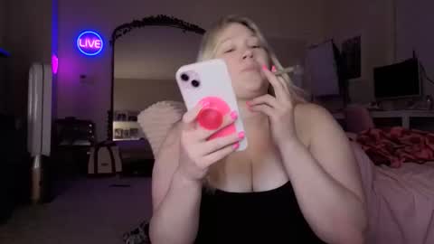 Piggy Rose online show from 04-30-26, 01:01