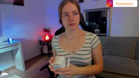 PiinkPandora online show from 11-16-25, 03:17