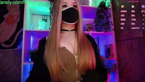 Snapshot of pika_pikaa chatting on 03-01-25, 06:43 Sonya online show from 03-01-25, 06:43