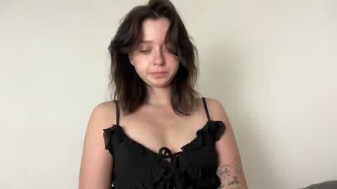 Trisha     online show from 01-02-25, 10:48