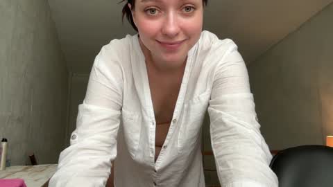 Trisha     online show from 01-30-25, 06:35