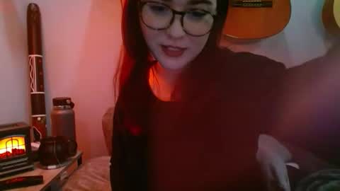 Snapshot of pillogoddess chatting on 10-25-25, 08:00 PilloGoddess online show from 10-25-25, 08:00