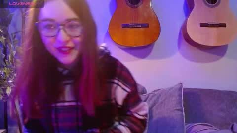 PilloGoddess online show from 12-22-25, 08:22