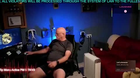 Snapshot of pilot_dave_69 chatting on 11-18-25, 04:39 Dave online show from 11-18-25, 04:39