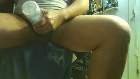 Snapshot of pimpinmoerules chatting on 02-14-25, 05:30 gordito sexy online show from 02-14-25, 05:30