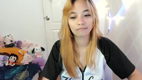 pinay beauty14 online show from 01-11-25, 04:27