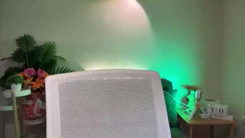 Hot Feb online show from 09-30-25, 02:16