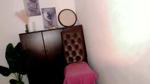 Snapshot of pinay_ivy chatting on 05-20-26, 01:45 Ivy Morningstar online show from 05-20-26, 01:45
