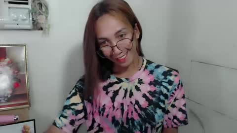 Snapshot of pinay_lucy chatting on 02-06-25, 10:15 lucyLove online show from 02-06-25, 10:15