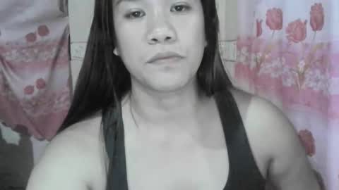 Snapshot of pinay_morena123 chatting on 11-13-25, 06:18 Perena online show from 11-13-25, 06:18