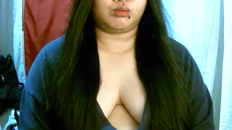 Snapshot of pinayjona chatting on 10-27-25, 11:47 pinayjona online show from 10-27-25, 11:47