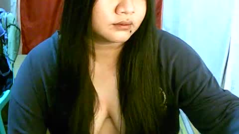 Snapshot of pinayjona chatting on 11-05-25, 11:10 pinayjona online show from 11-05-25, 11:10