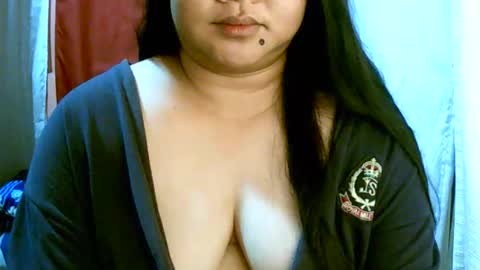 Snapshot of pinayjona chatting on 11-13-25, 11:42 pinayjona online show from 11-13-25, 11:42