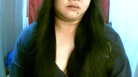 Snapshot of pinayjona chatting on 11-23-25, 11:43 pinayjona online show from 11-23-25, 11:43