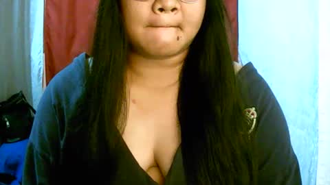 Snapshot of pinayjona chatting on 11-27-25, 11:23 pinayjona online show from 11-27-25, 11:23