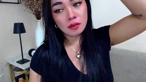 Snapshot of pinaymorena69 chatting on 01-31-25, 12:51 Just cath online show from 01-31-25, 12:51