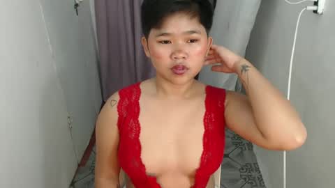 Lyn the Lesbian online show from 03-09-25, 04:05