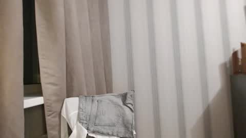       online show from 11-15-25, 06:48