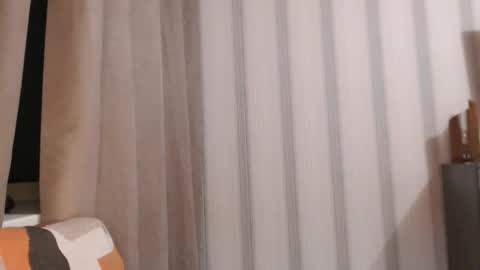       online show from 12-02-25, 06:58