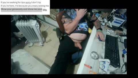 Snapshot of pini_z chatting on 01-05-25, 04:27 pini_z online show from 01-05-25, 04:27