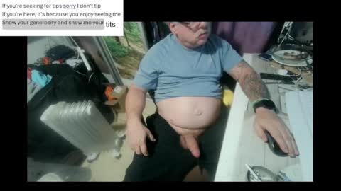 Snapshot of pini_z chatting on 02-15-25, 08:33 pini_z online show from 02-15-25, 08:33