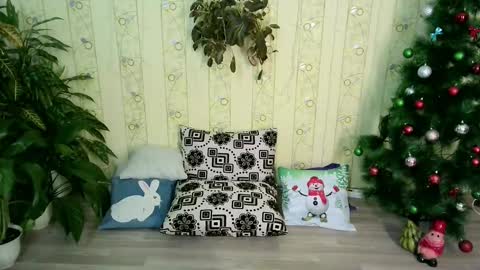 Snapshot of pink_light chatting on 01-05-25, 11:04 Tatyana online show from 01-05-25, 11:04