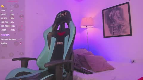 Snapshot of pink_quarz chatting on 10-19-25, 05:24 KELLY  online show from 10-19-25, 05:24