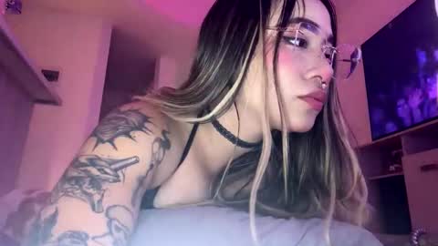 KELLY  online show from 12-03-25, 11:25