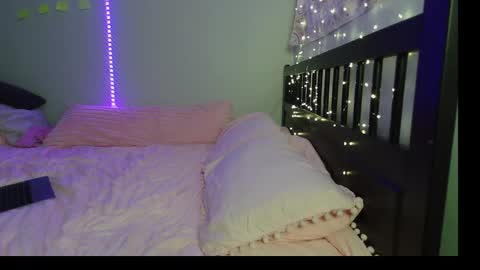 Snapshot of pink_tv chatting on 10-03-25, 12:51 pink_tv online show from 10-03-25, 12:51