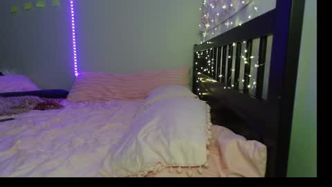 Snapshot of pink_tv chatting on 10-07-25, 12:52 pink_tv online show from 10-07-25, 12:52