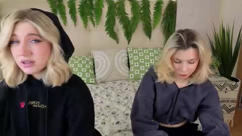 Adele online show from 10-02-25, 08:43