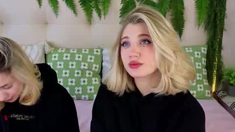 Adele online show from 10-16-25, 08:59