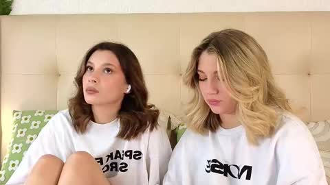 Adele online show from 12-23-25, 09:29