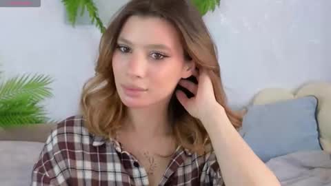 Snapshot of pinkadele chatting on 03-06-26, 08:11 Adele online show from 03-06-26, 08:11