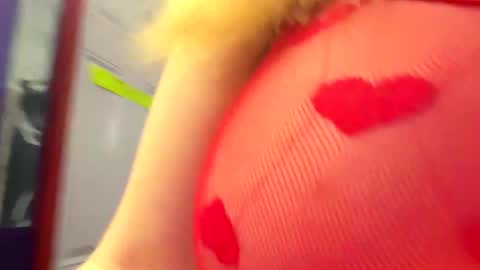 pinkcandi333 online show from 02-10-26, 04:00