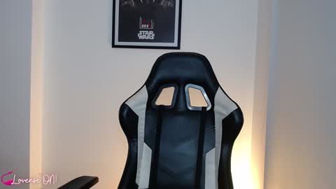 Snapshot of pinkcatlive chatting on 12-13-24, 01:48 Emily online show from 12-13-24, 01:48