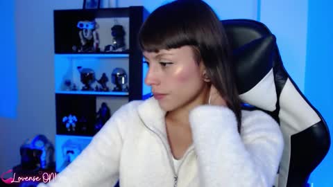 Snapshot of pinkcatlive chatting on 03-04-25, 12:39 Emily online show from 03-04-25, 12:39