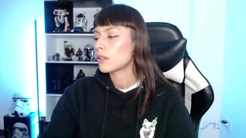 Snapshot of pinkcatlive chatting on 09-24-25, 02:59 Emily online show from 09-24-25, 02:59