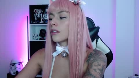 Snapshot of pinkcatlive chatting on 10-08-25, 07:55 Emily online show from 10-08-25, 07:55