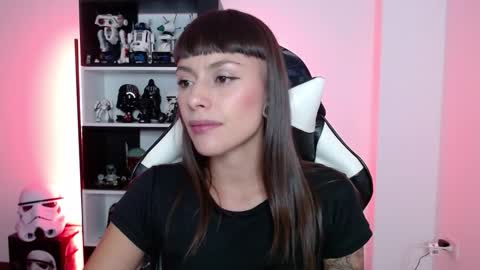 Snapshot of pinkcatlive chatting on 10-11-25, 11:47 Emily online show from 10-11-25, 11:47